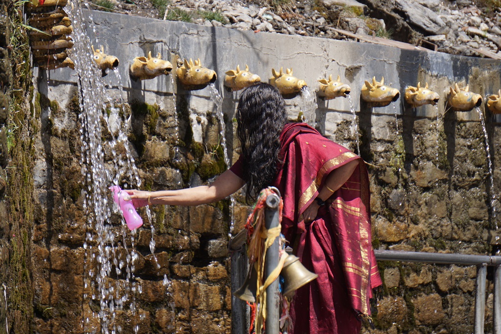 Шестой день путешествия по Непалу: в долине Муктинатх, храм 108 золотых голов