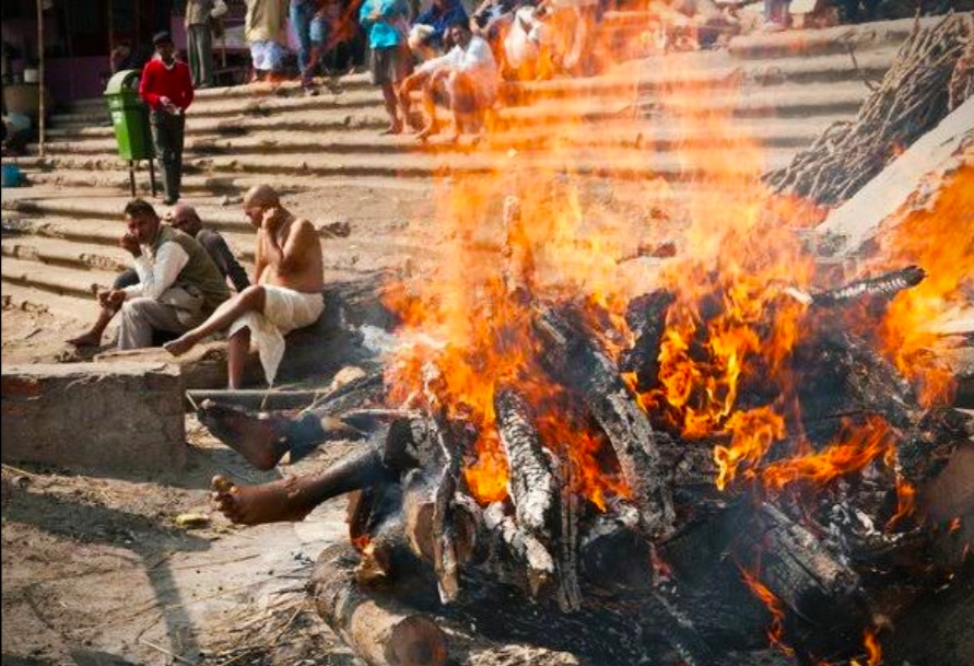 Моя жизнь в Индии: по дороге в Варанаси, «город мертвых», похороны по-индуистски*